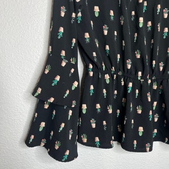 Blue Rain Small Black Ruffle Cactus Flowy Tie Wrap Blouse - Picture 8 of 13